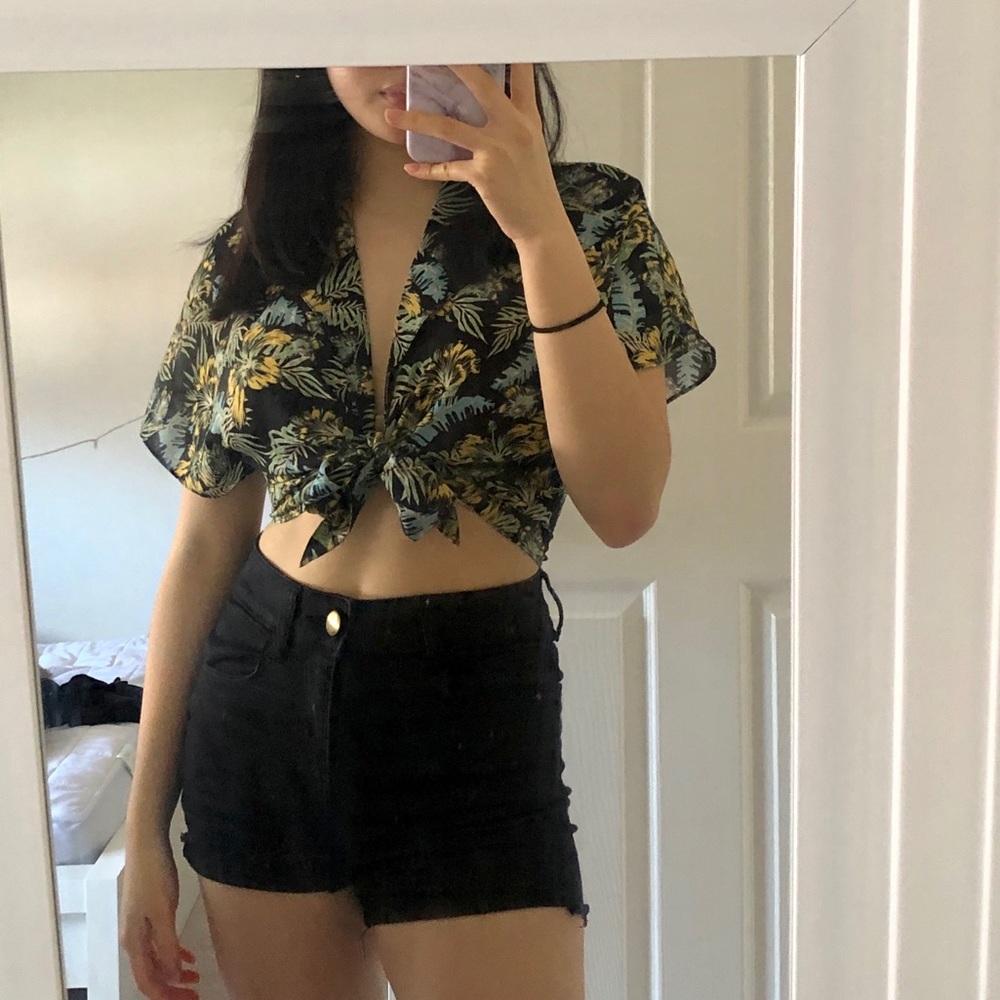 Aritzia Button Up Top